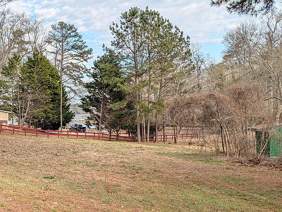 3rd image of 502 Sand Shore Dr