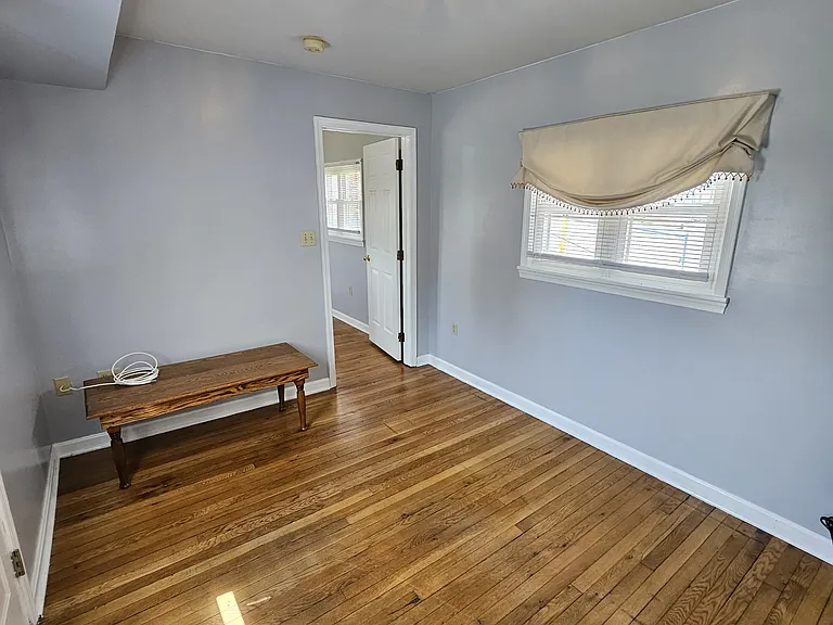 208 E Main St — Photo 19