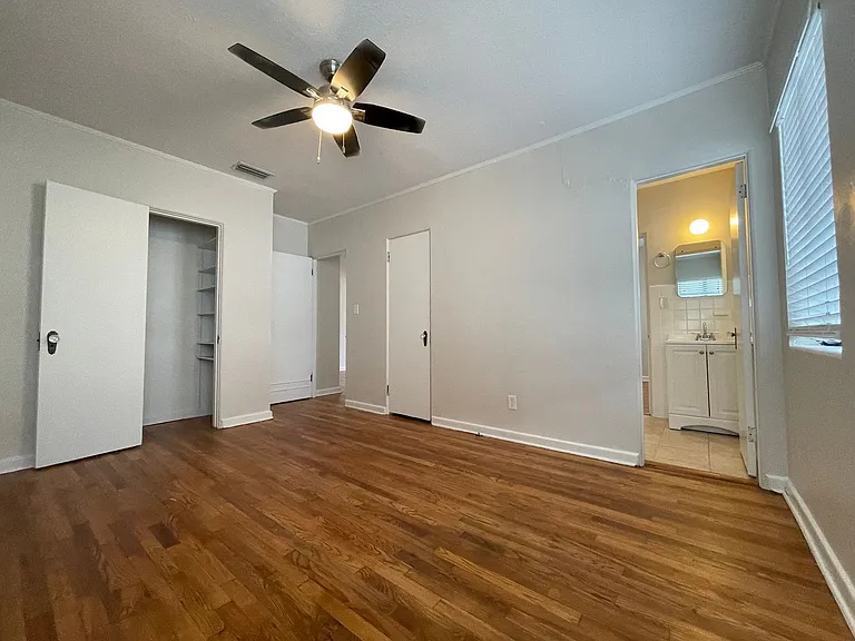 730-732 N Highland Ave — Photo 17