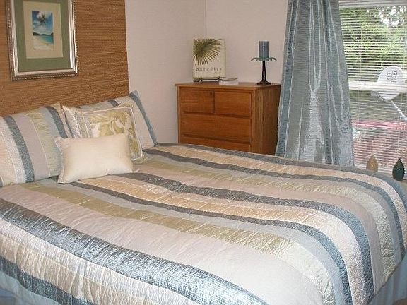 4th image of 100 E Sea Vista Ln