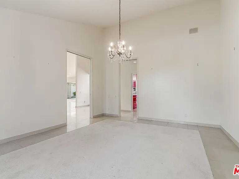 811 N Hillcrest Rd — Photo 11