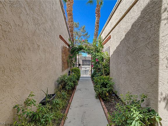 5th image of 1879 Camino Verde Ln