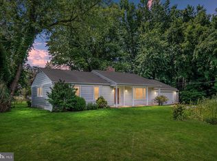 109 Lake View Dr, Annapolis, MD 21403