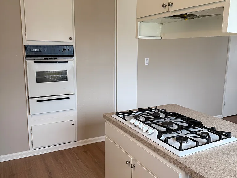325 E Amerige Ave #A — Photo 13