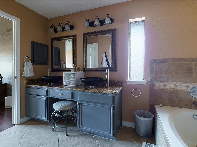 6700 Carisbrooke Ln — Photo 13