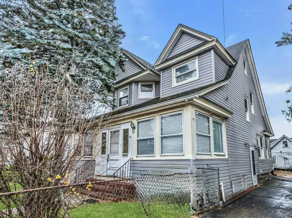41 W Fulton Avenue, Roosevelt, NY 11575