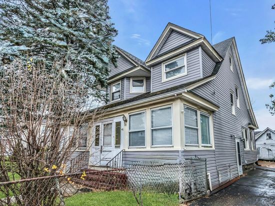 41 W Fulton Avenue, Roosevelt, NY 11575