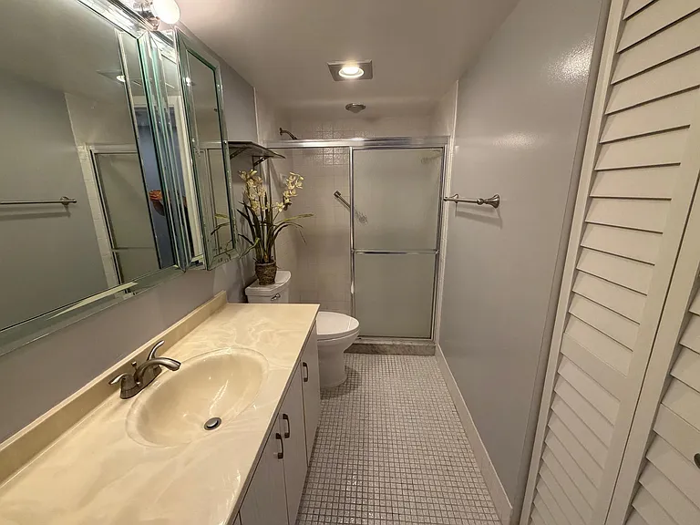 2402 Antigua Cir #D1 — Photo 13
