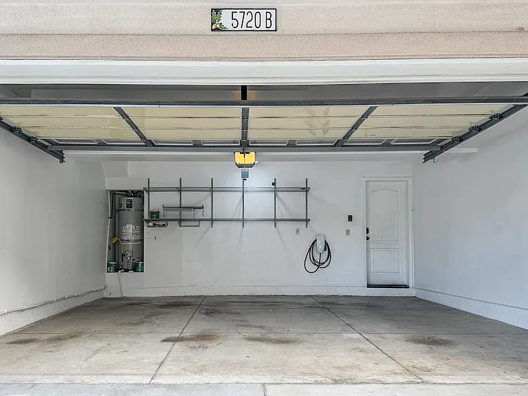 5720 S Glennie Ln #B — Photo 32