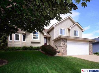 6606 N 106th St, Omaha, NE 68122