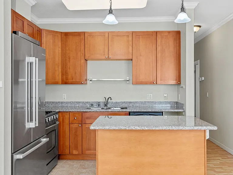 225 Valley Oak Drive — Photo 2