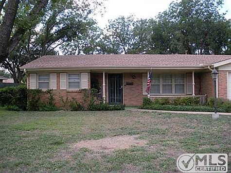 1st image of 2216 Regent Dr