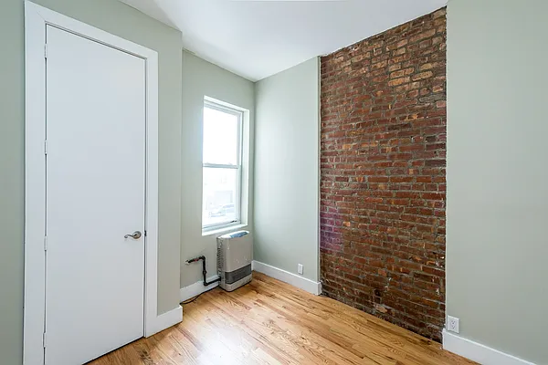 Rented by Nooklyn NYC LLC | media 1