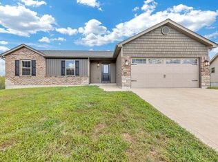 27 Tennis Ct, Foristell, MO 63348
