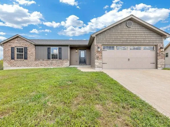 27 Tennis Ct, Foristell, MO 63348