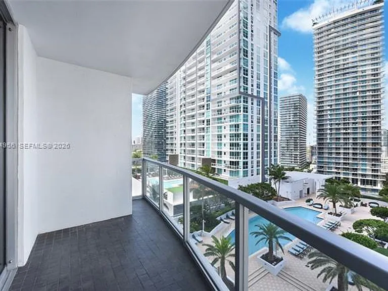 1060 Brickell Ave #1715 — Photo 8