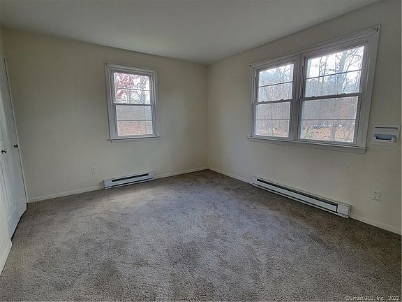 5th image of 75 Colebrook Ct #E