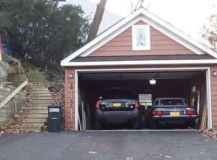 415 Adams St, Centerport, NY 11721