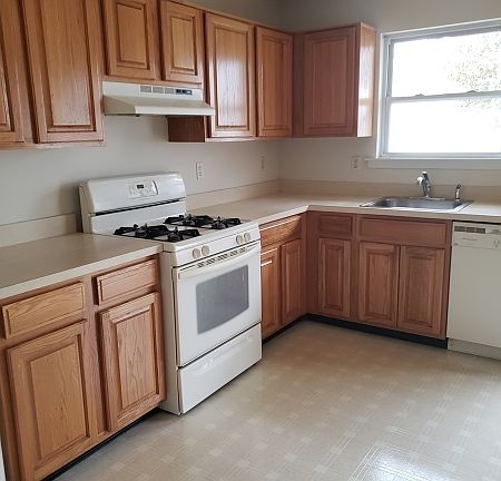 4th image of 304 N 4th Ave