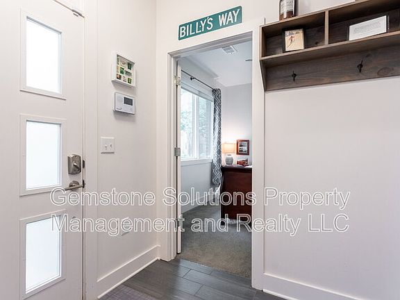 5th image of 815 Melpark Ct
