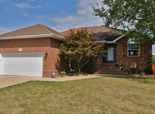 512 S Pepperhill Dr, Nixa, MO 65714
