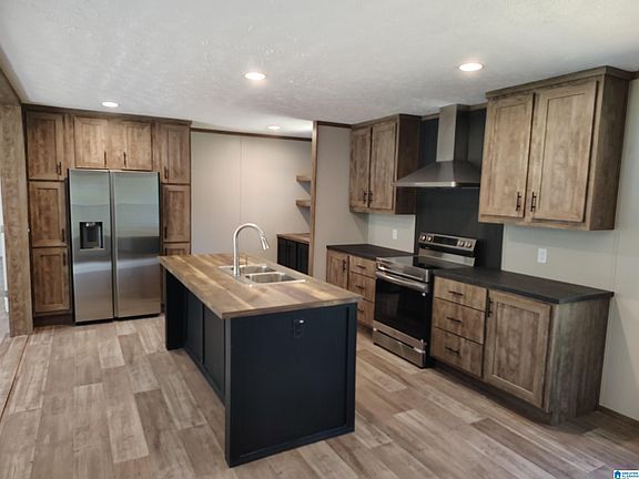 3rd image of 3535 Grayton Rd