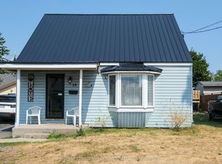 14 Harriet St, Quinte West, ON K8V4L4