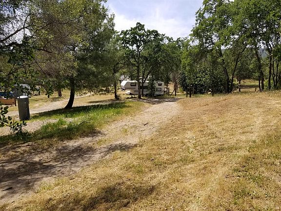 4th image of 33402 Hoskins Ln