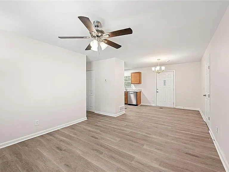 3594 Fairlane Dr NW — Photo 5