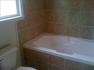 3rd image of 1101 Lakeview Blvd