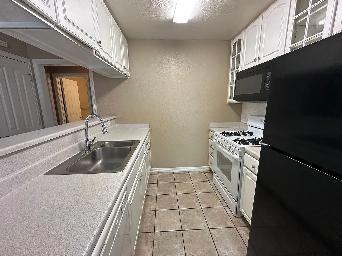 8320 Cambridge Rd #M18 — Photo 4
