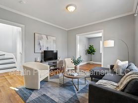 79 Derby St