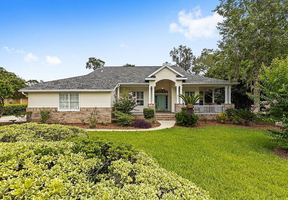 1st image of 2711 SE 25th Ct