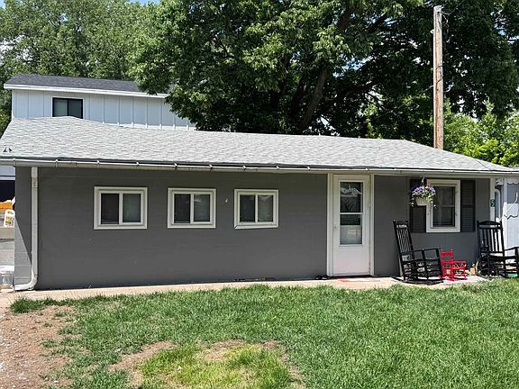 5th image of 5 Park Lane Dr #28