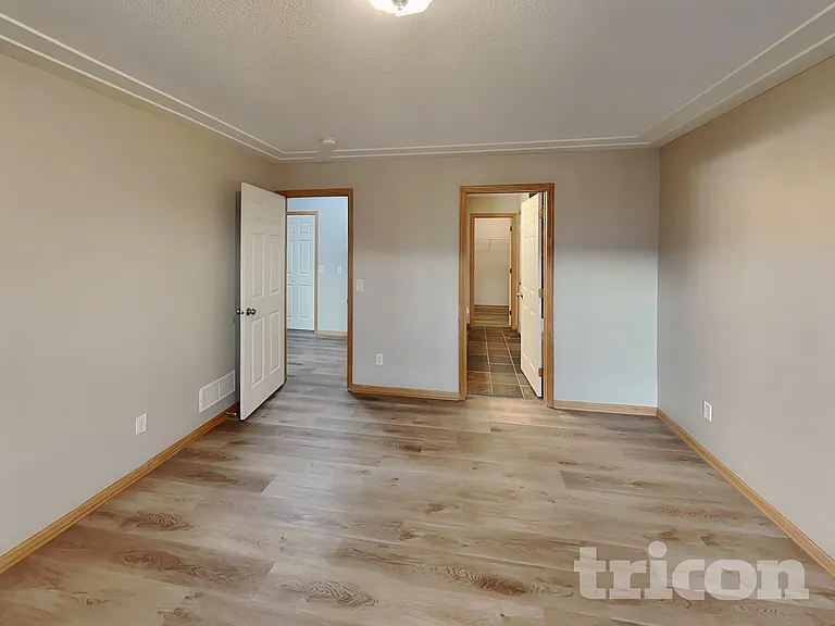 7010 S Park Dr — Photo 7