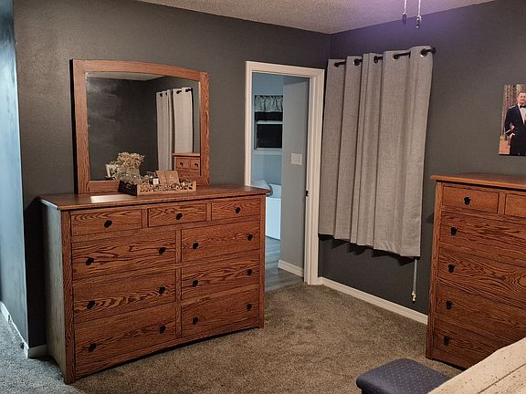 4th image of 463 W Park Dr