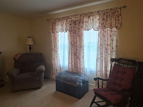4th image of 14 Cohoes St
