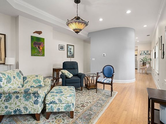 4th image of 62 Winthrop St #2