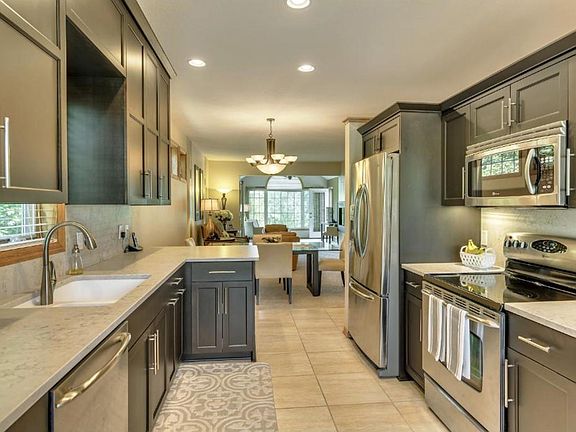 4th image of 13965 Saint Andrew Dr
