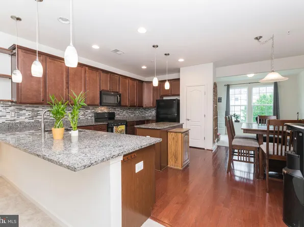 8546 Golden Eagle Ln, Severn, MD 21144