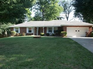 2250 E Cherryvale St, Springfield, MO 65804