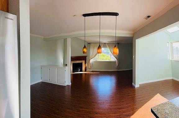 3rd image of 1219 Paloma Ave