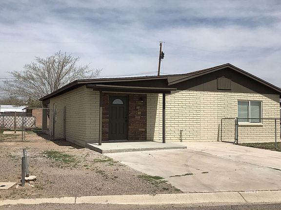 2nd image of 390 E Calle Paloma