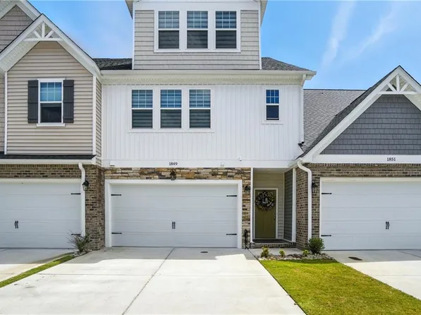 1849 Honey Milk Rd, Chesapeake, VA 23323