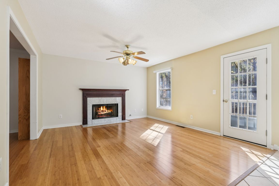 next background image