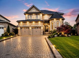 635 Kozel Ct, Mississauga, ON L4Z4E4