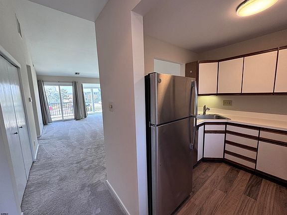4th image of 12 Sconset Ct #12