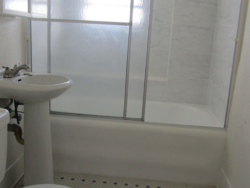 1st image of 346 N Vermont Ave APT 604
