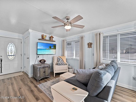 4th image of 2821 Frontier Dr #122