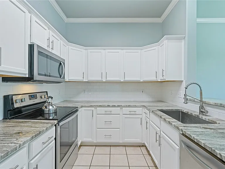 15410 Grass Cay Ct — Photo 19